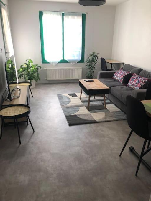 Superbe Appartement En Plein Centre Ville. Ла Рош-сюр-Йон Екстериор снимка