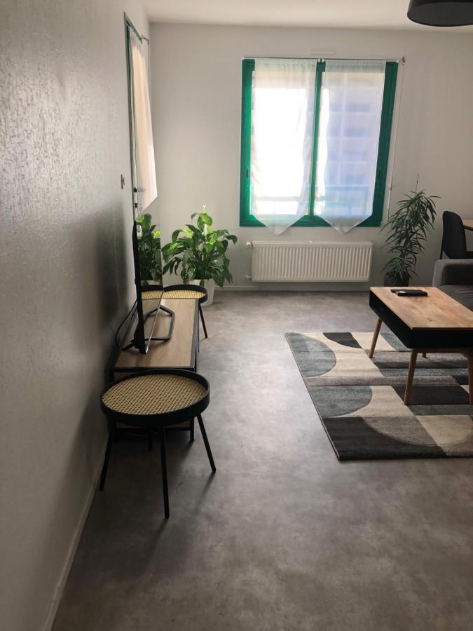 Superbe Appartement En Plein Centre Ville. Ла Рош-сюр-Йон Екстериор снимка