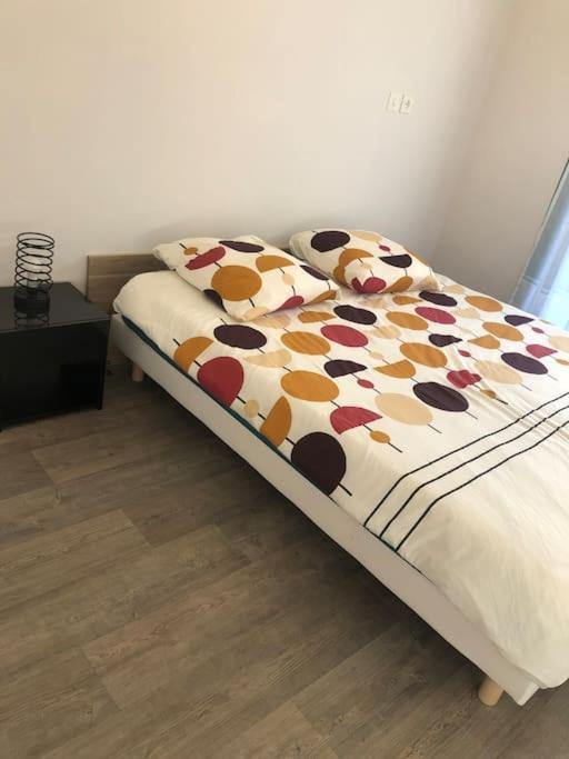 Superbe Appartement En Plein Centre Ville. Ла Рош-сюр-Йон Екстериор снимка