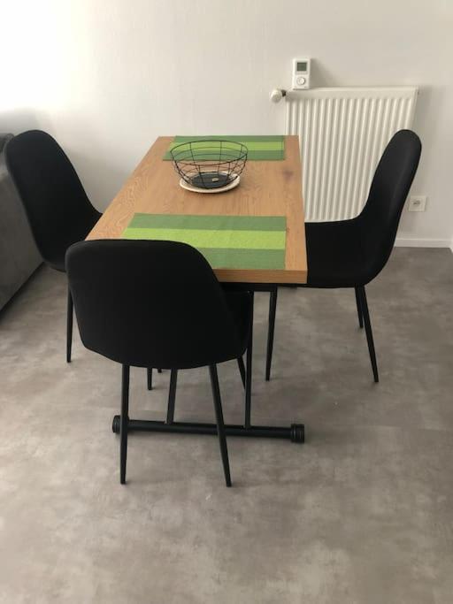 Superbe Appartement En Plein Centre Ville. Ла Рош-сюр-Йон Екстериор снимка